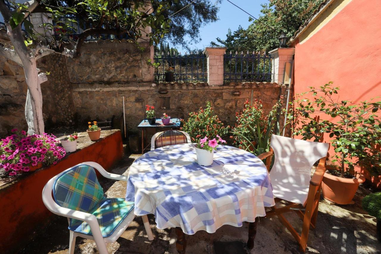 Alexis & Loula Village House Arkadades Exterior photo