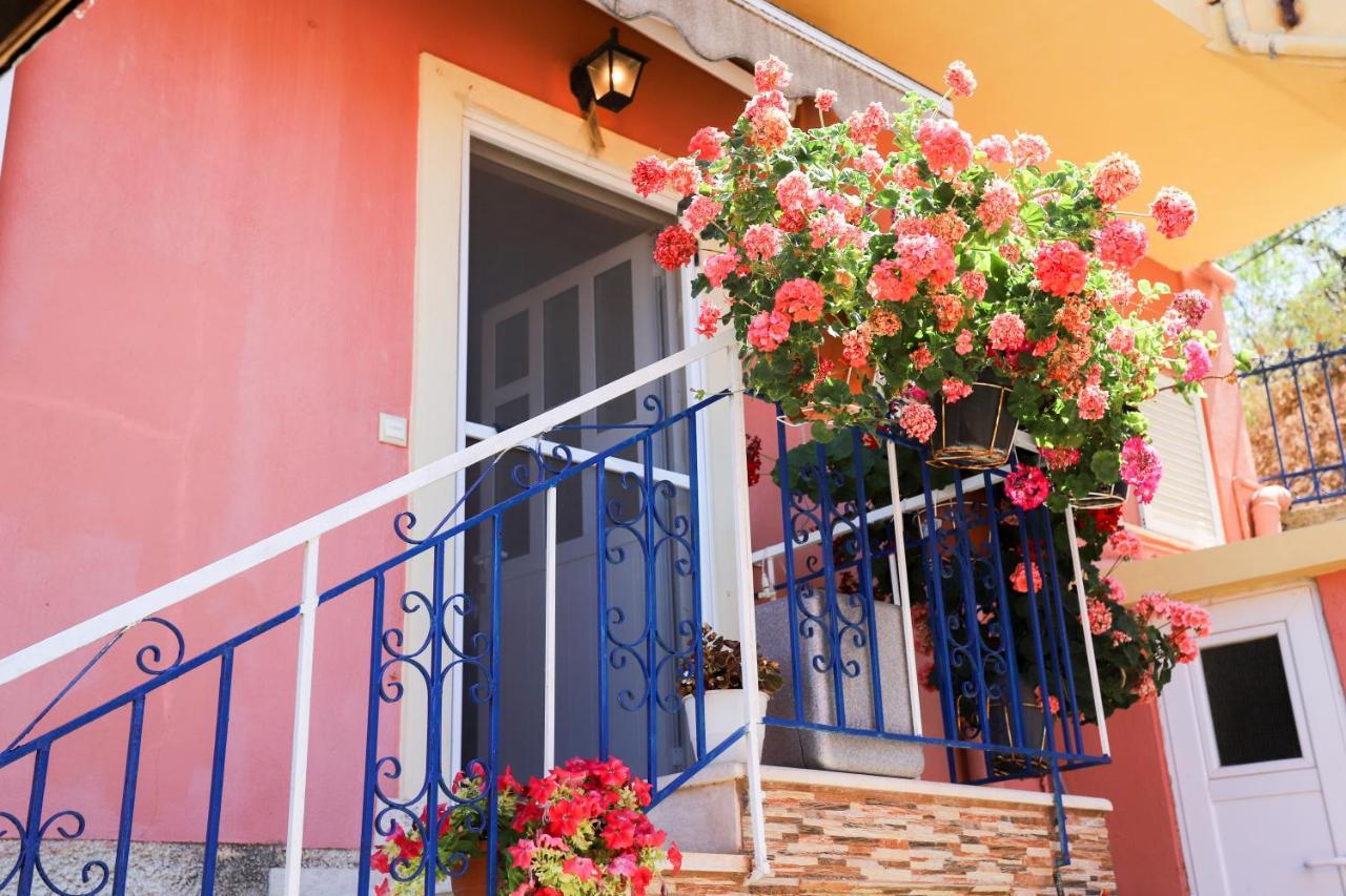 Alexis & Loula Village House Arkadades Exterior photo