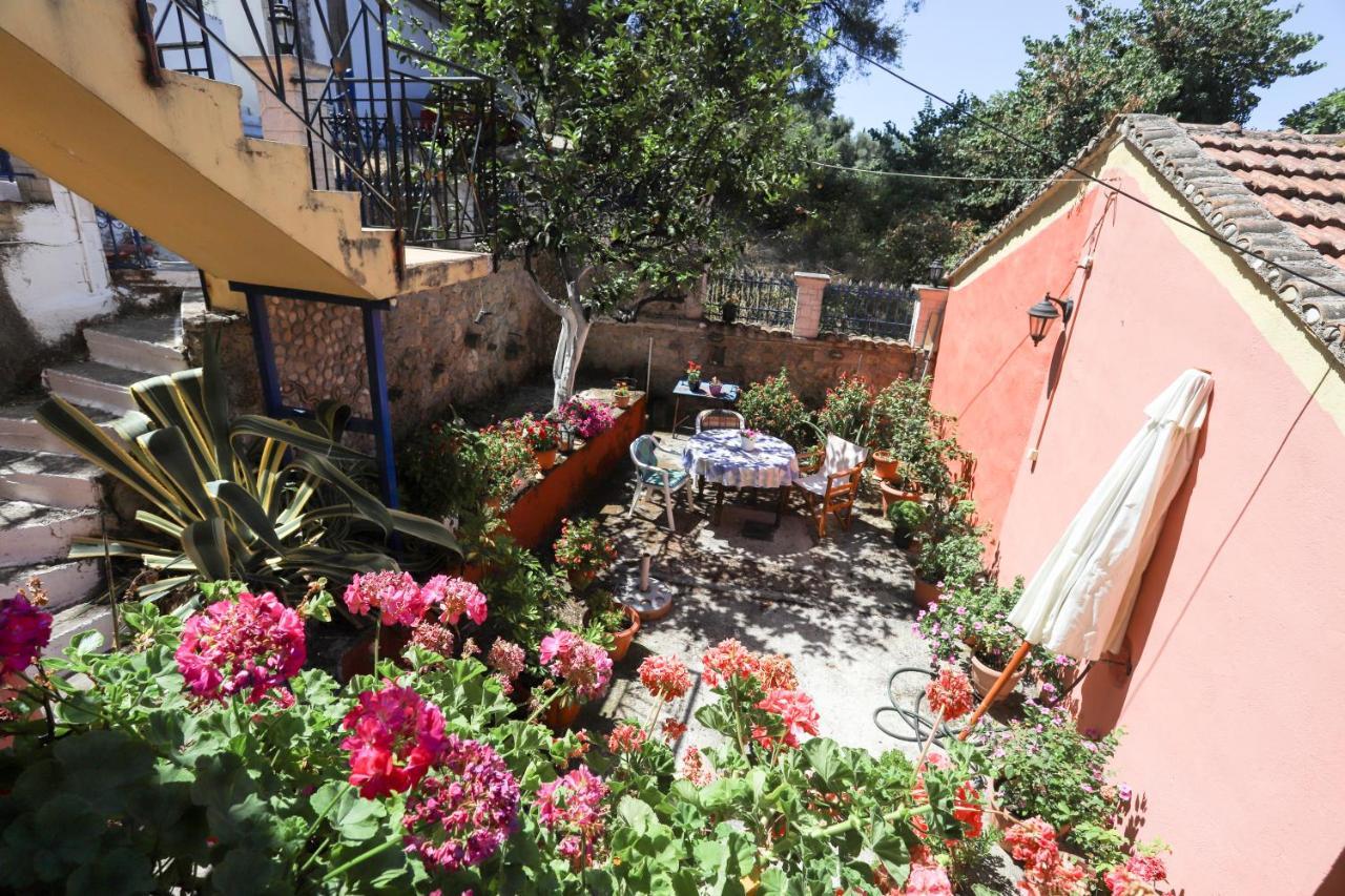 Alexis & Loula Village House Arkadades Exterior photo