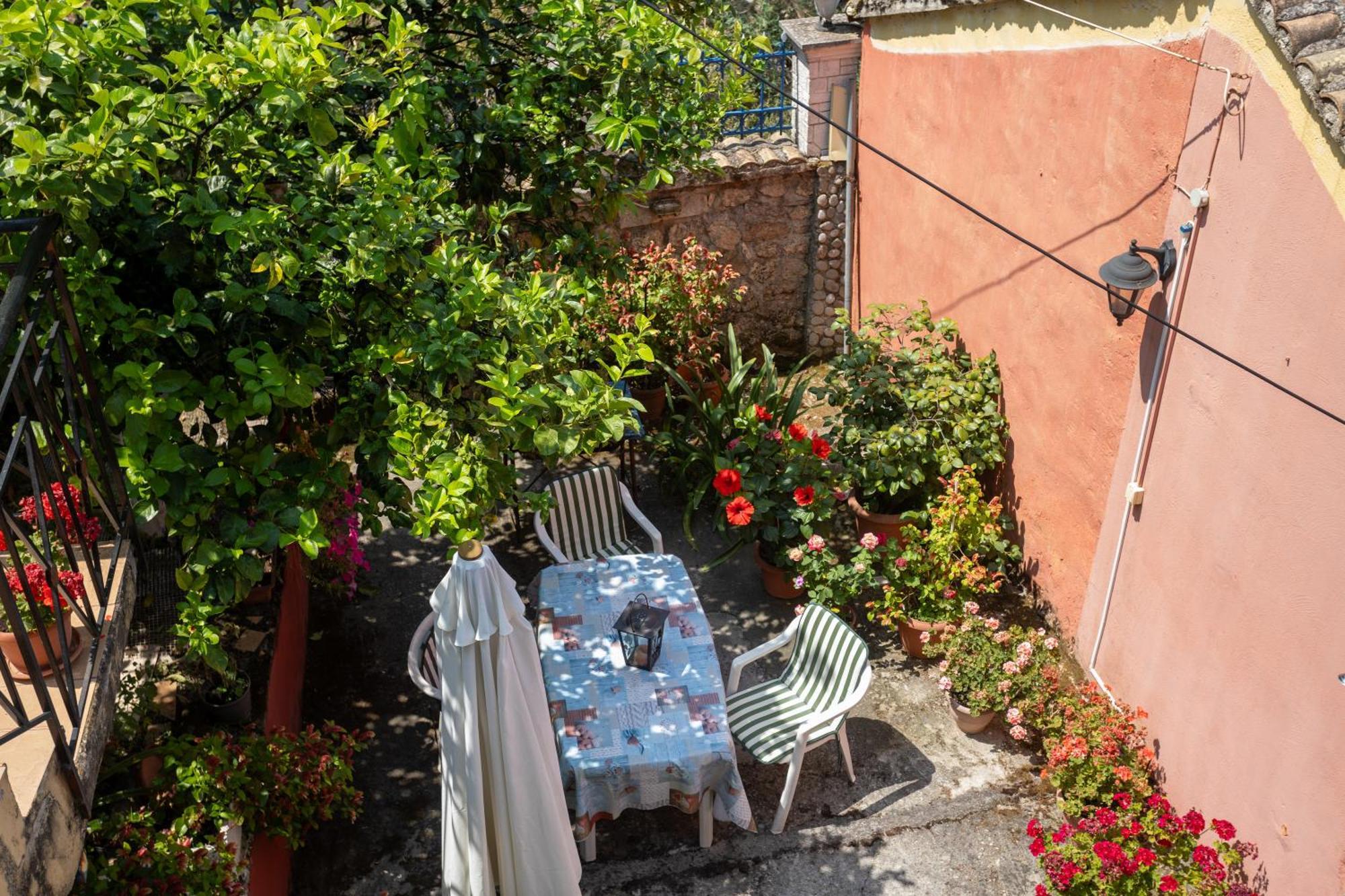 Alexis & Loula Village House Arkadades Exterior photo