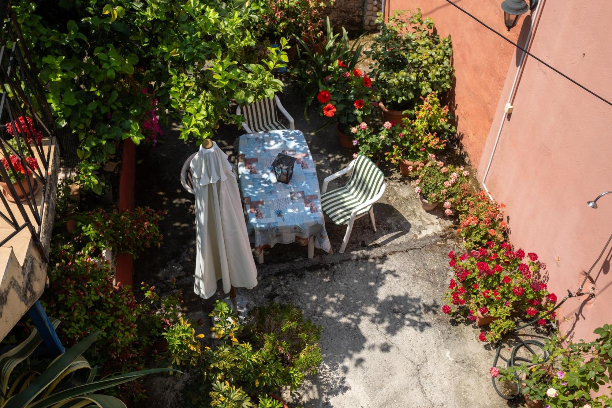 Alexis & Loula Village House Arkadades Exterior photo