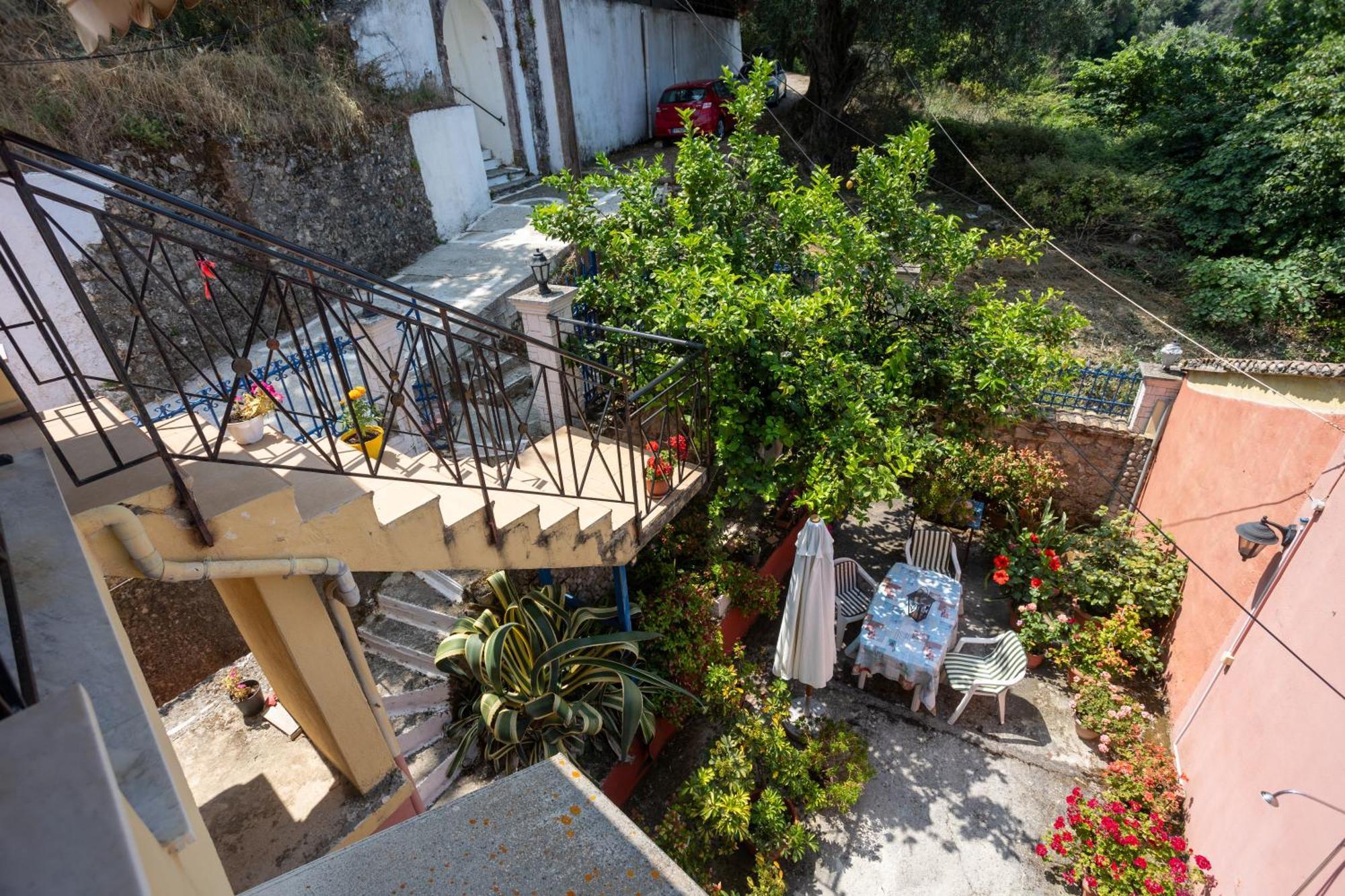 Alexis & Loula Village House Arkadades Exterior photo